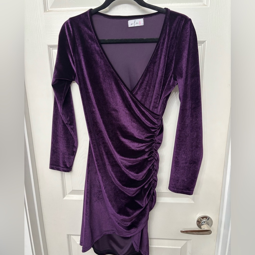 Purple Velvet V-Neck Ruched Long-Sleeve Dress